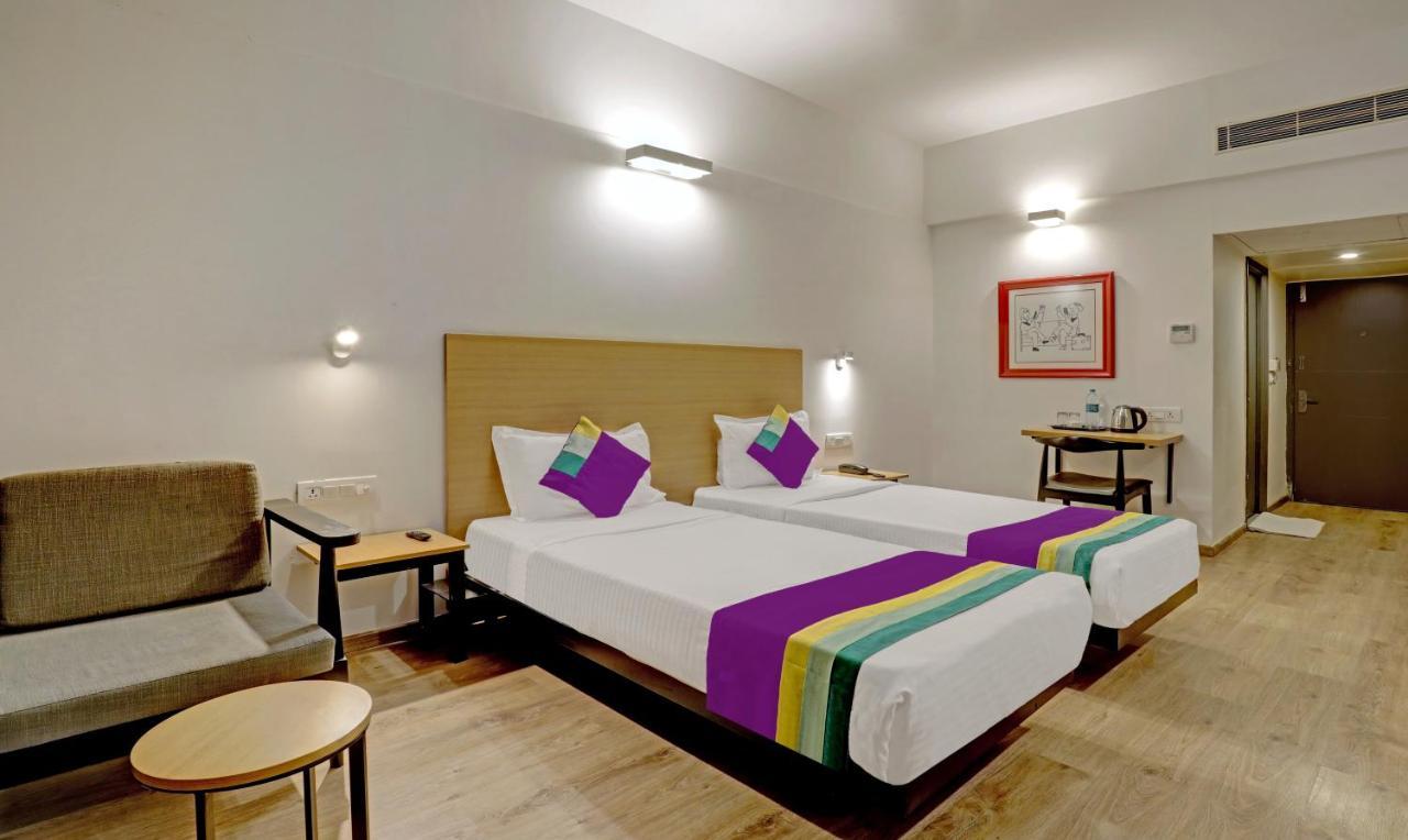 Itsy By Treebo - Vashistha Hotel Hyderabad Eksteriør billede