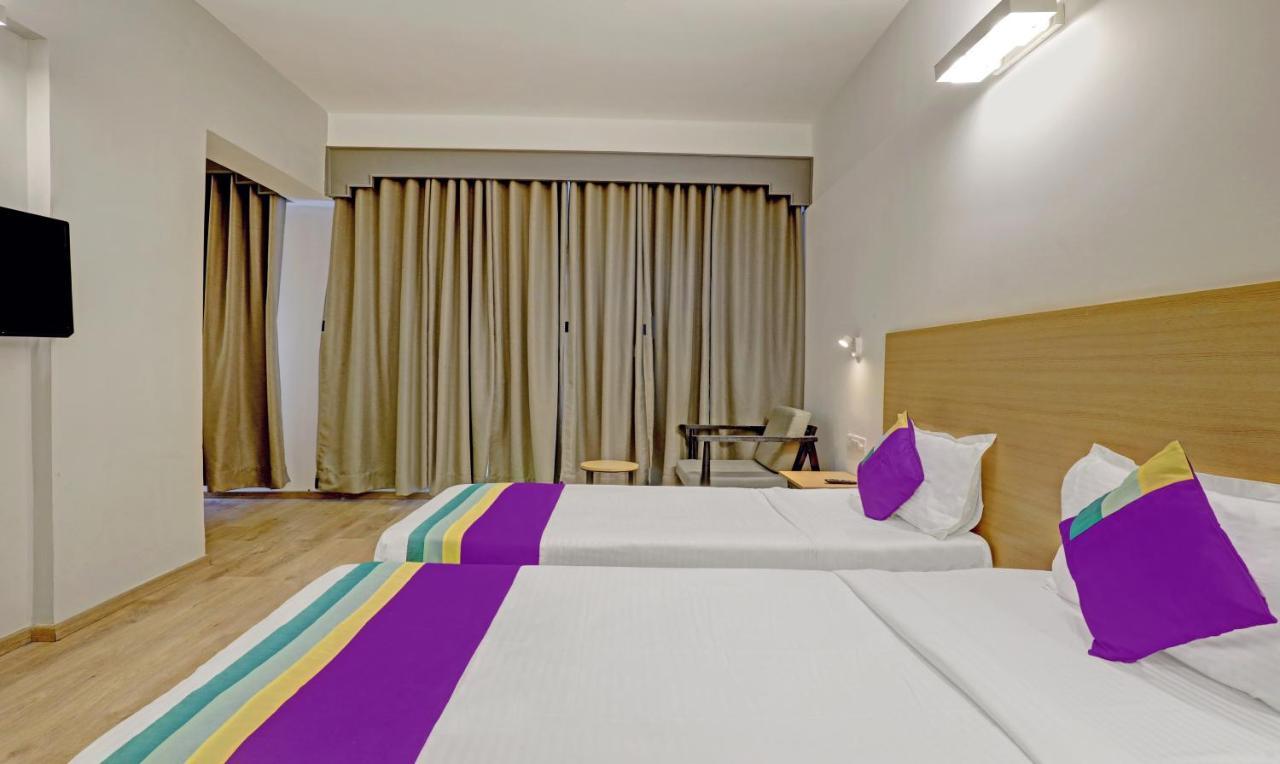 Itsy By Treebo - Vashistha Hotel Hyderabad Eksteriør billede