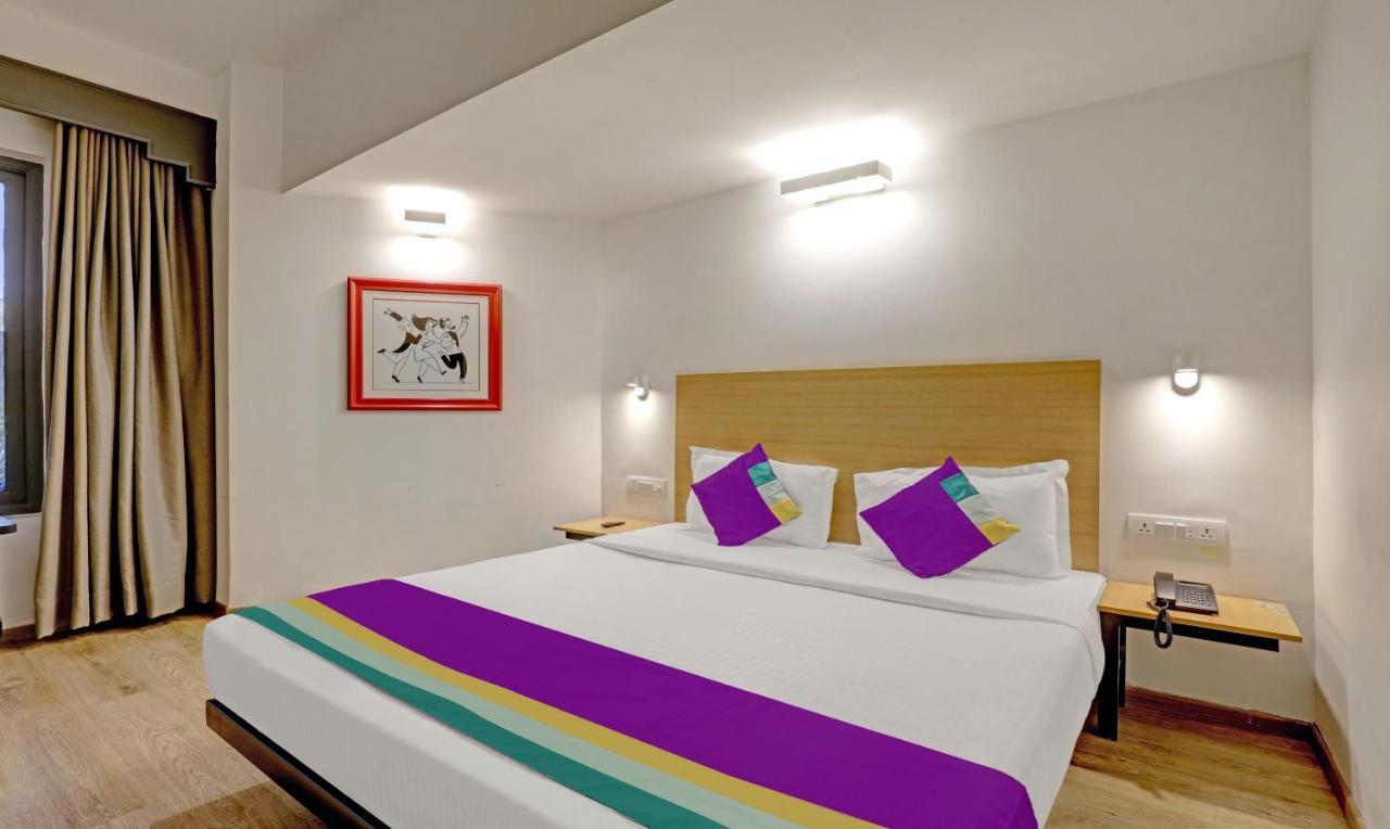 Itsy By Treebo - Vashistha Hotel Hyderabad Eksteriør billede